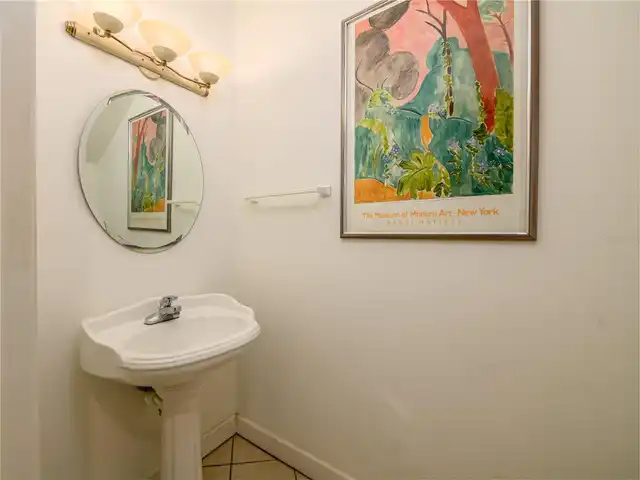Listing Photo 9