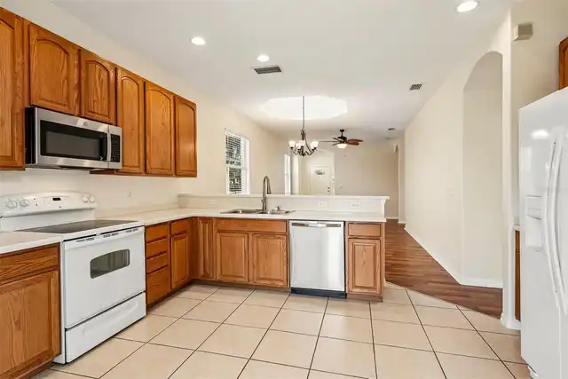 Listing Photo 18