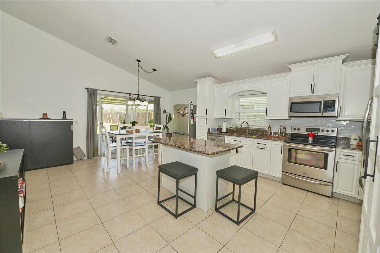 Listing Photo 9