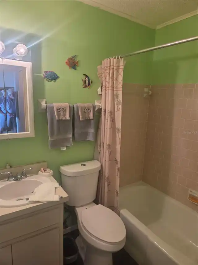 Listing Photo 9