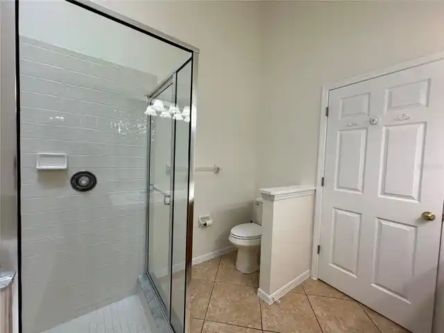Listing Photo 12
