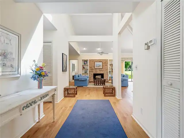 Listing Photo 9