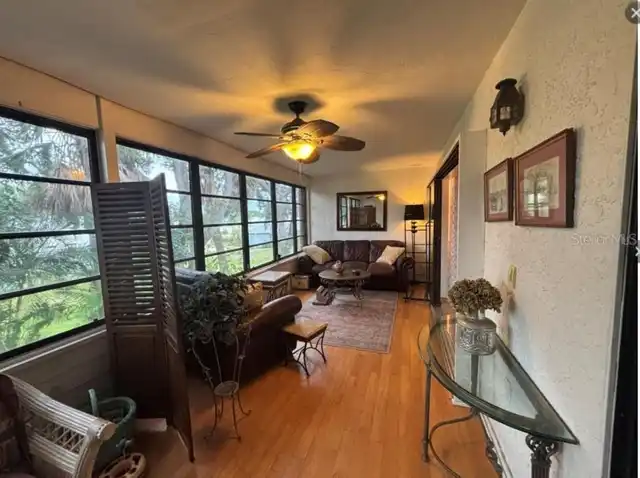 Listing Photo 9