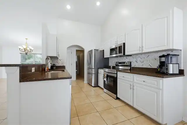 Listing Photo 28