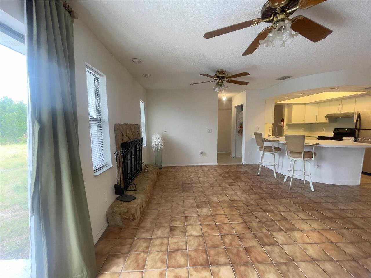 Listing Photo 12