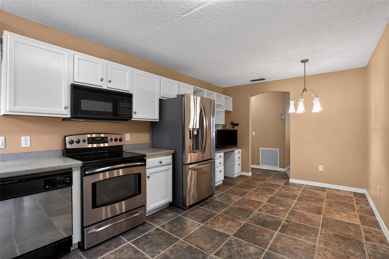 Listing Photo 8