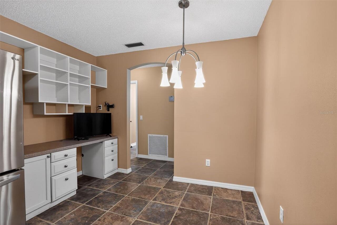 Listing Photo 9