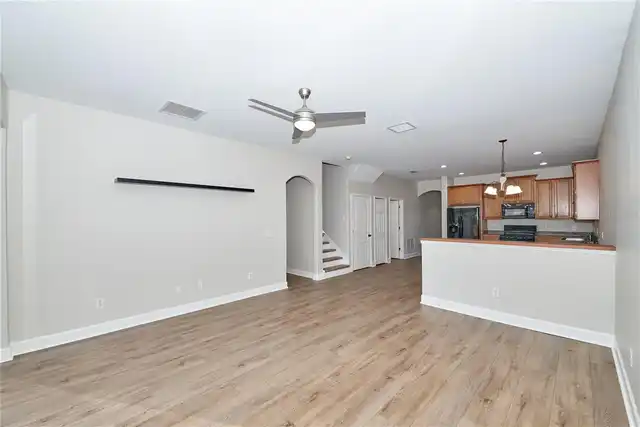 Listing Photo 16