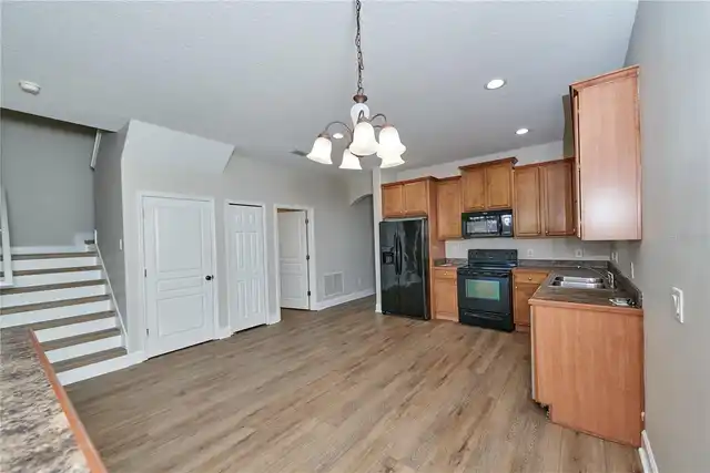 Listing Photo 17