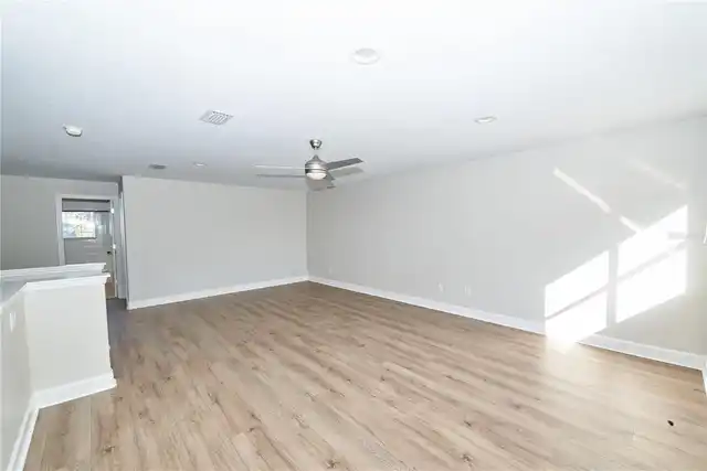 Listing Photo 43
