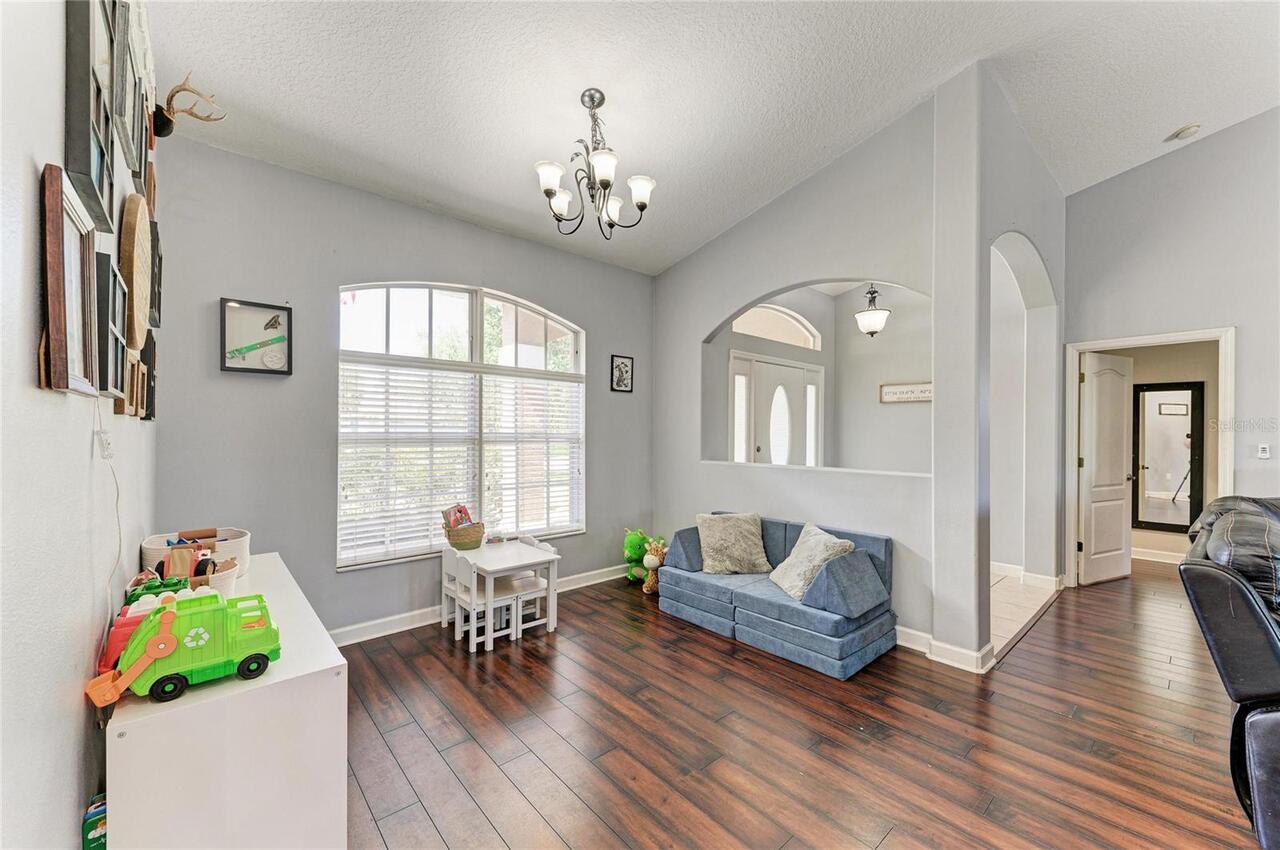 Listing Photo 18