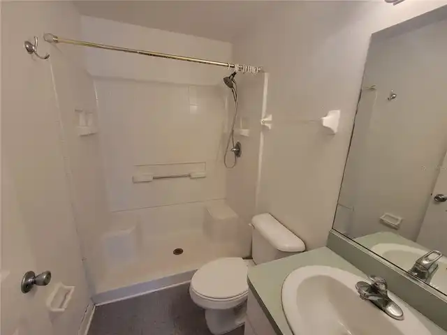 Listing Photo 9