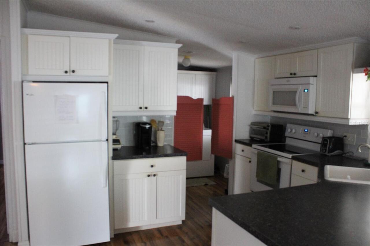 Listing Photo 8