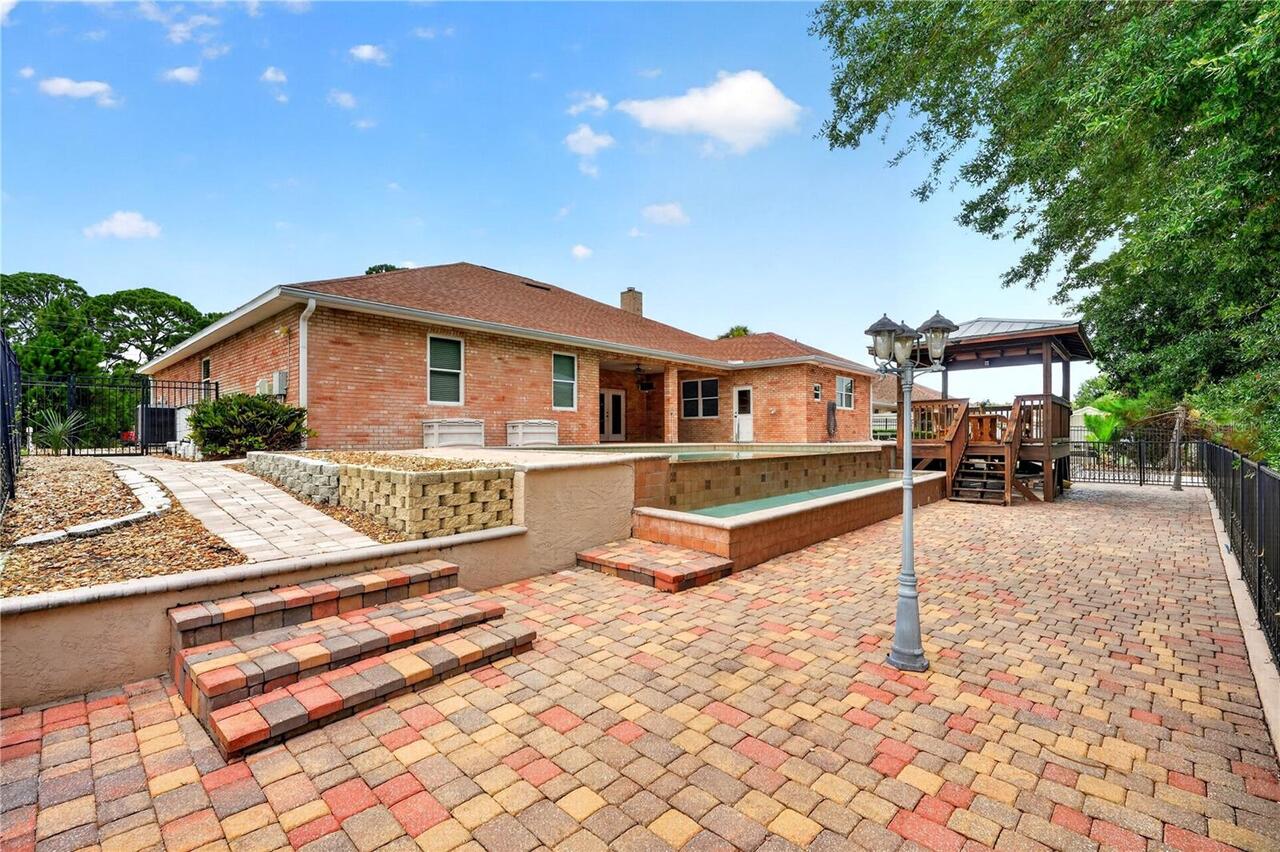 Listing Photo 43
