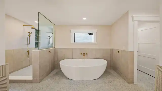 Listing Photo 42