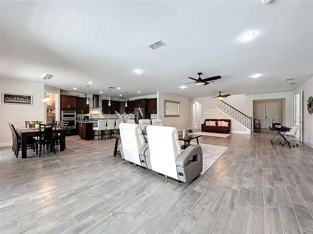 Listing Photo 14