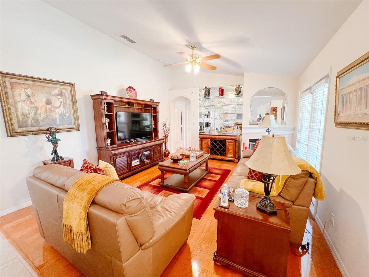 Listing Photo 17