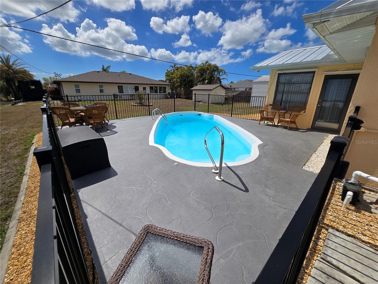 Listing Photo 8