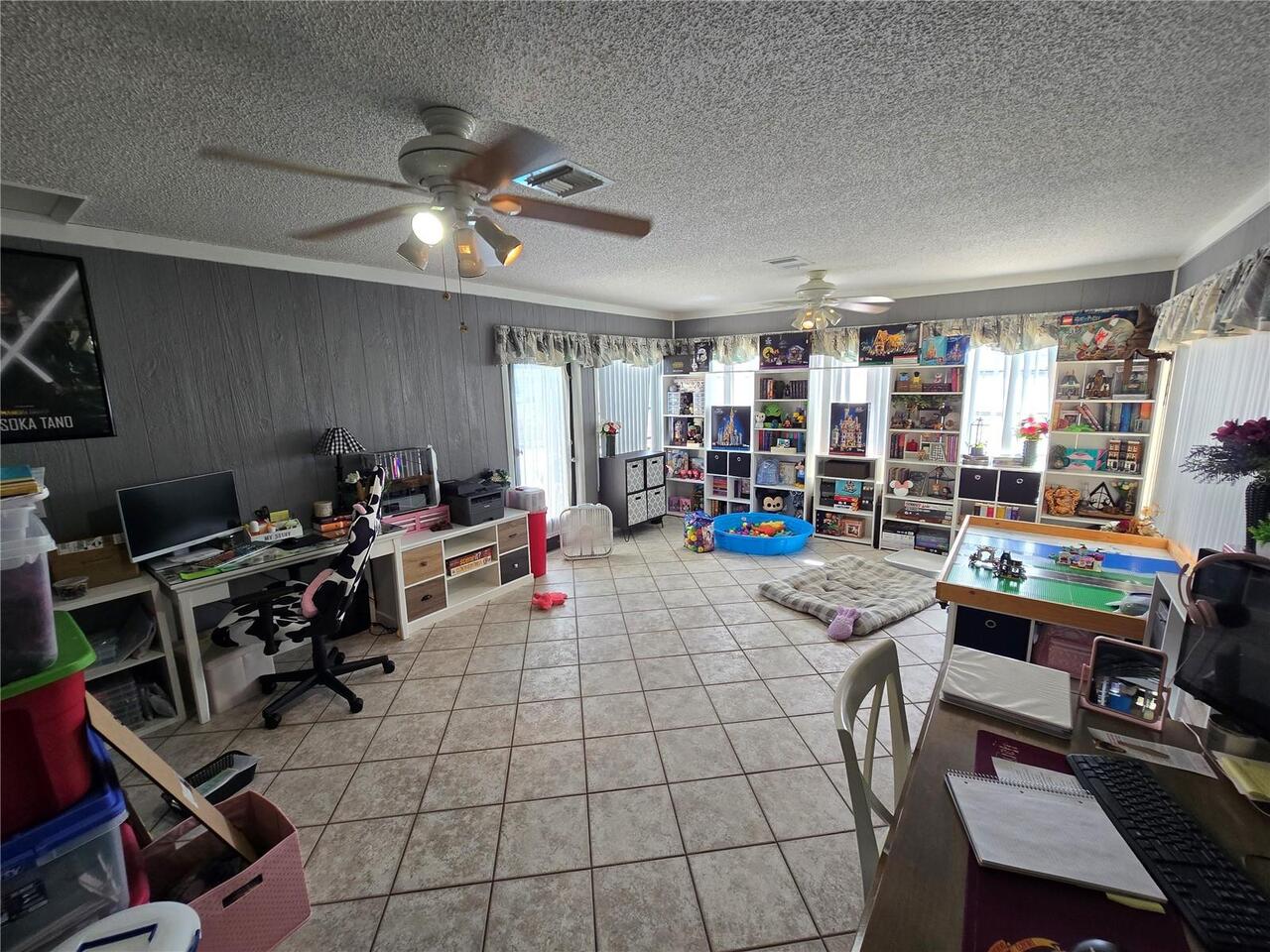 Listing Photo 16