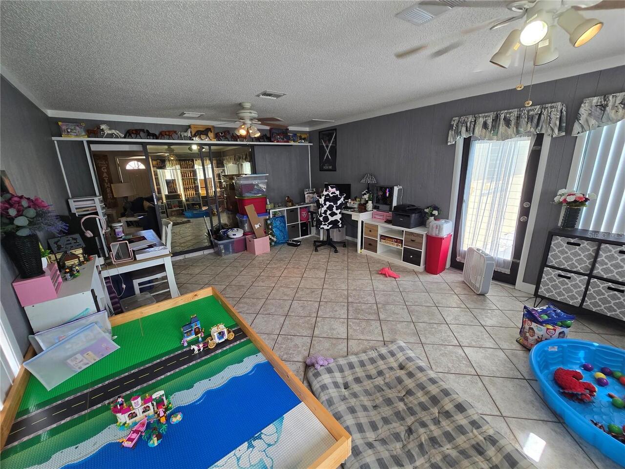 Listing Photo 17