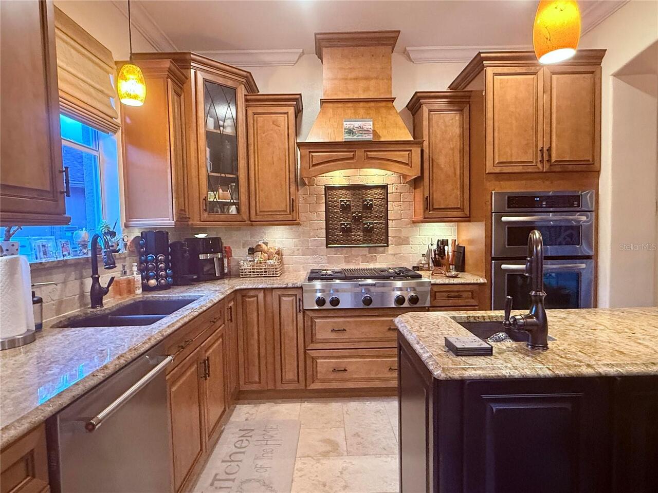 Listing Photo 11