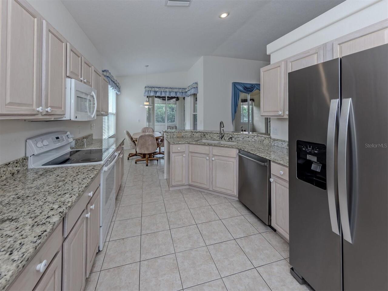 Listing Photo 10