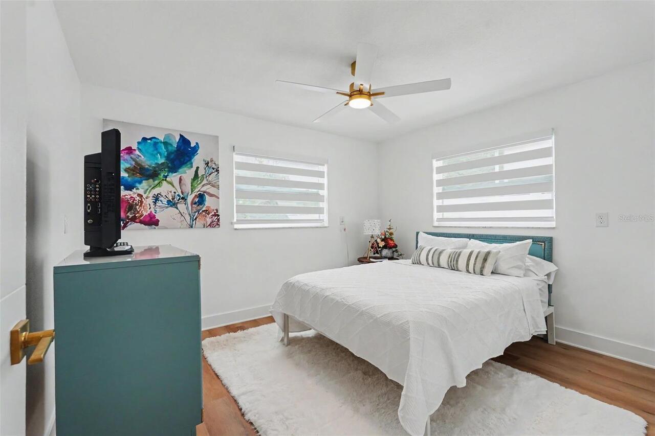 Listing Photo 16