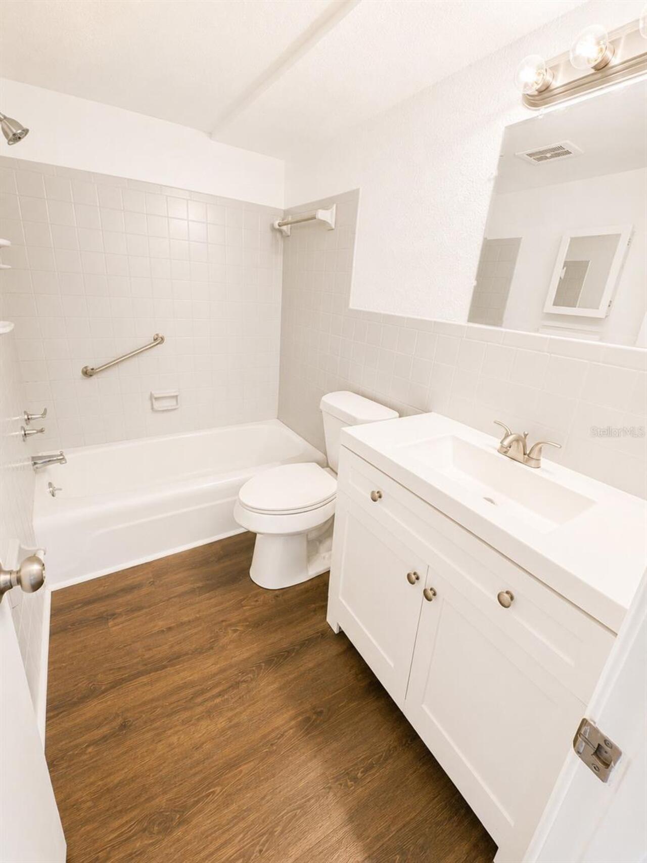 Listing Photo 9