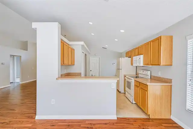 Listing Photo 14