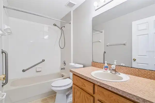 Listing Photo 18