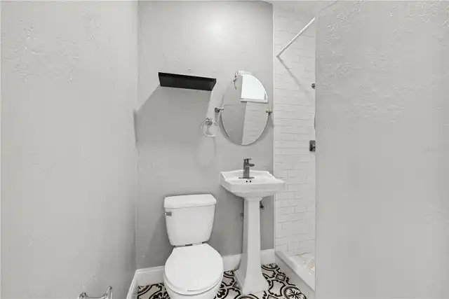 Listing Photo 16