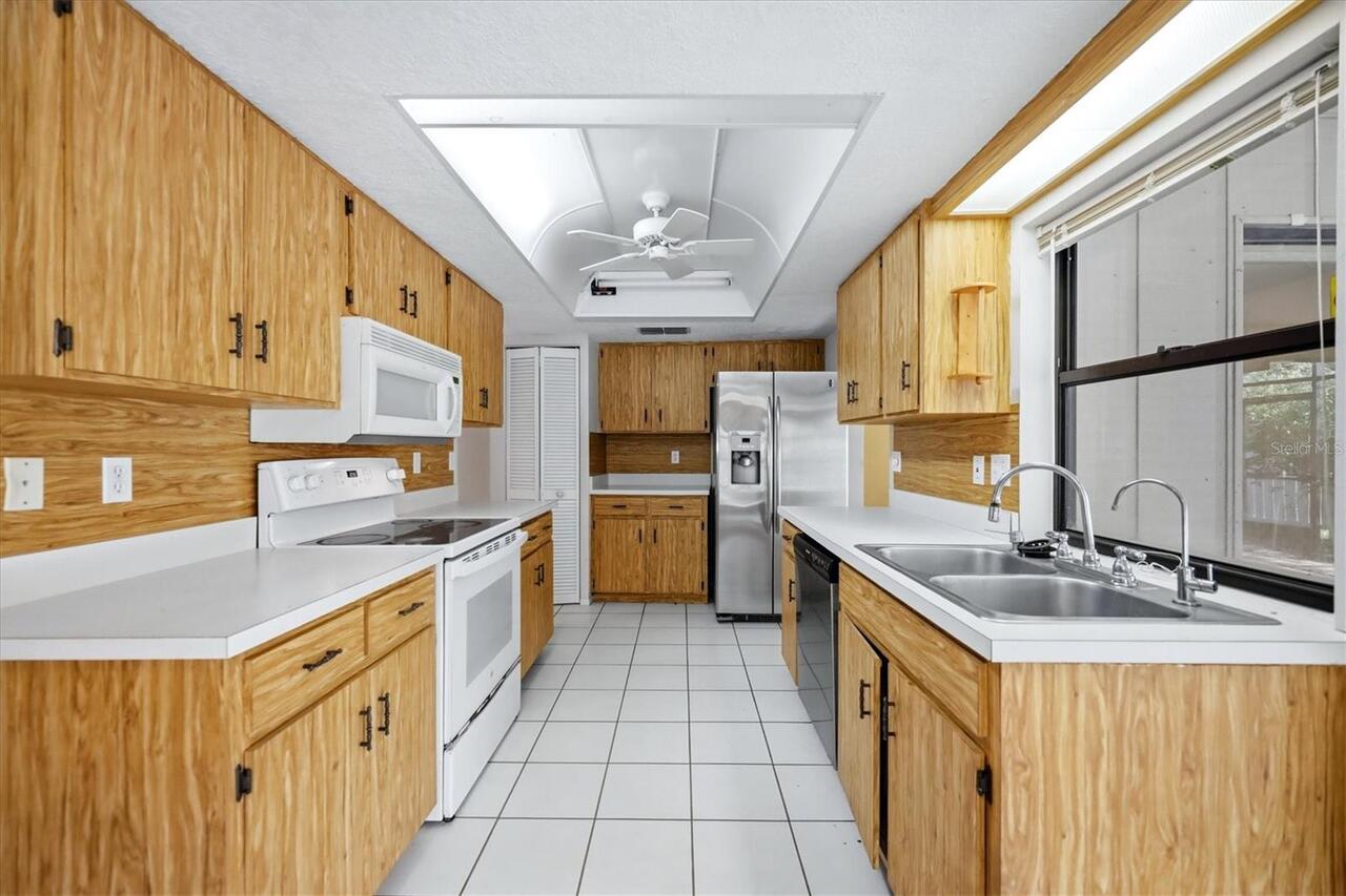 Listing Photo 9