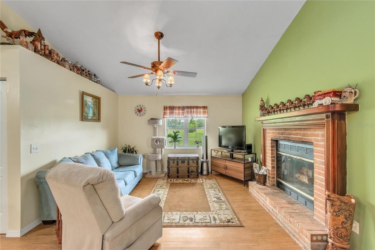 Listing Photo 15
