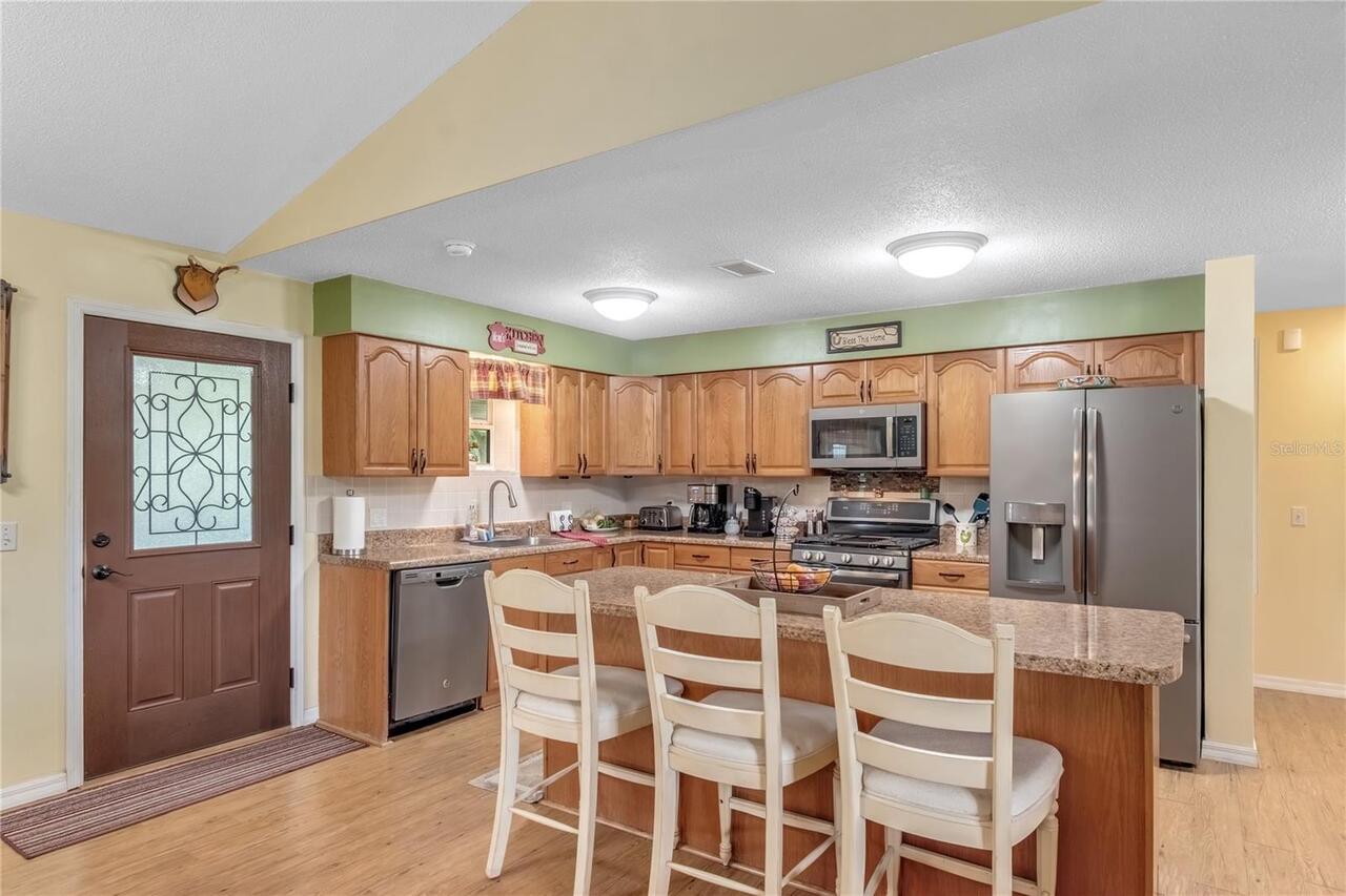 Listing Photo 17