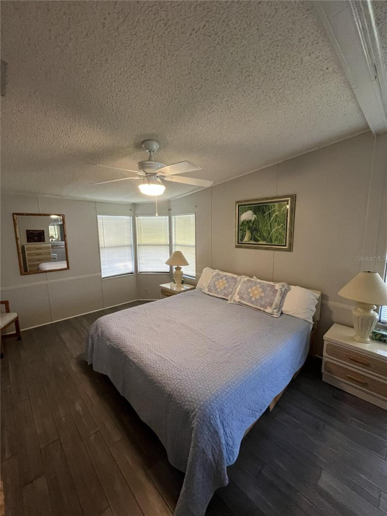 Listing Photo 8