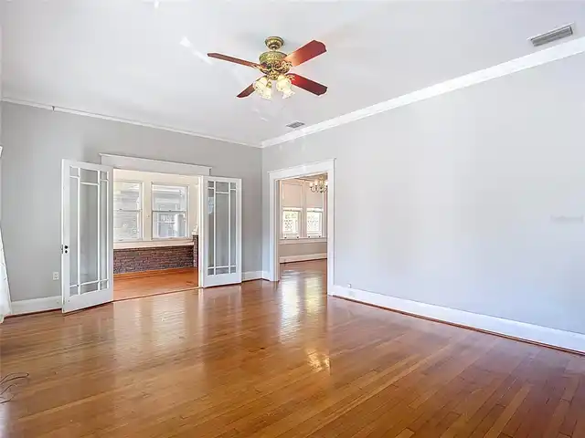 Listing Photo 9