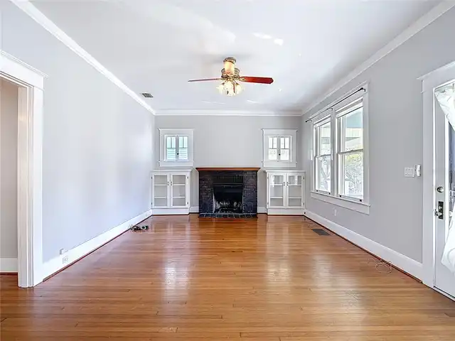 Listing Photo 10