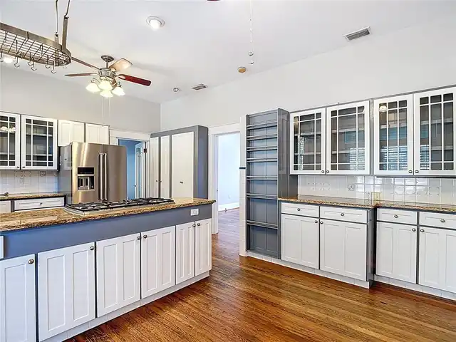 Listing Photo 16