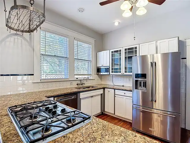 Listing Photo 18