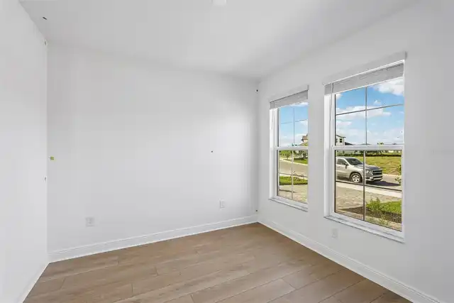 Listing Photo 17