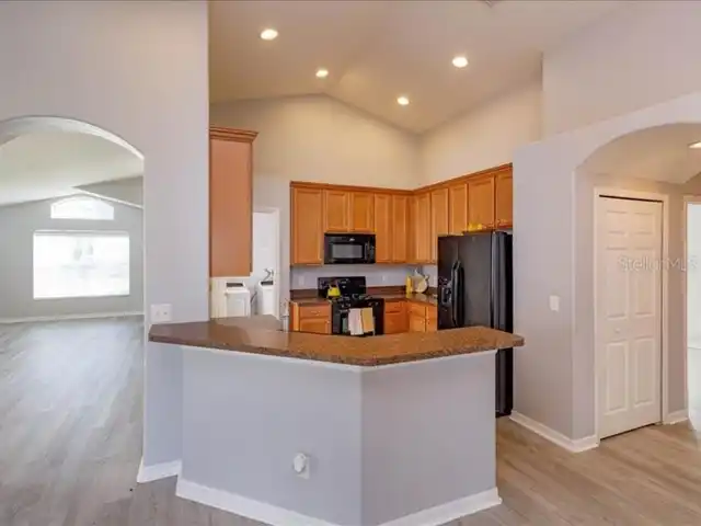 Listing Photo 10