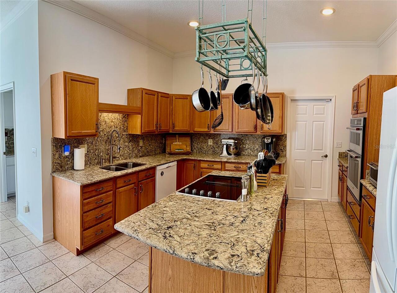 Listing Photo 16