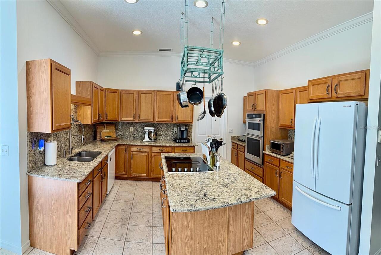 Listing Photo 17