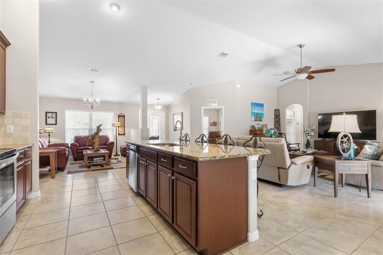 Listing Photo 15