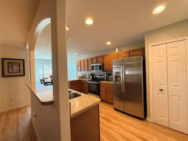 Listing Photo 9