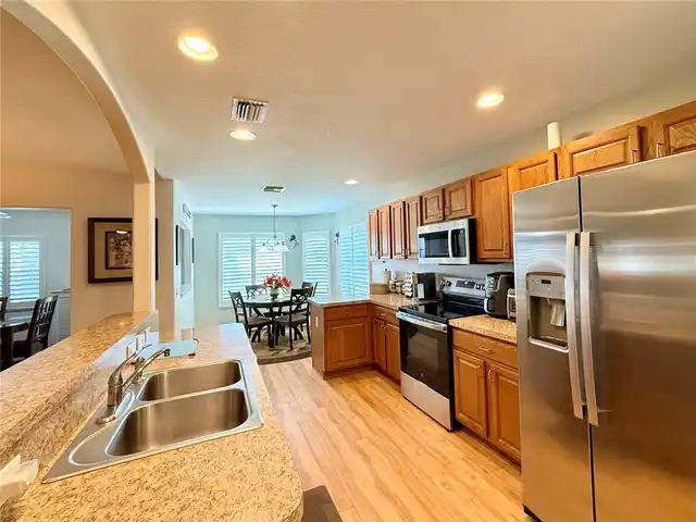 Listing Photo 10