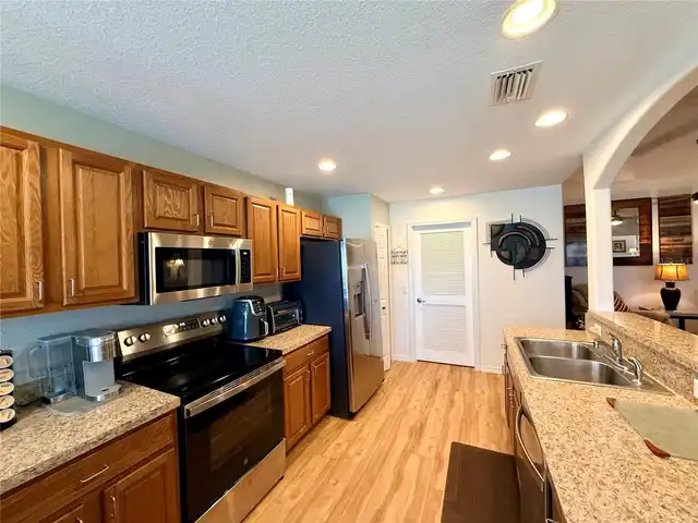 Listing Photo 15