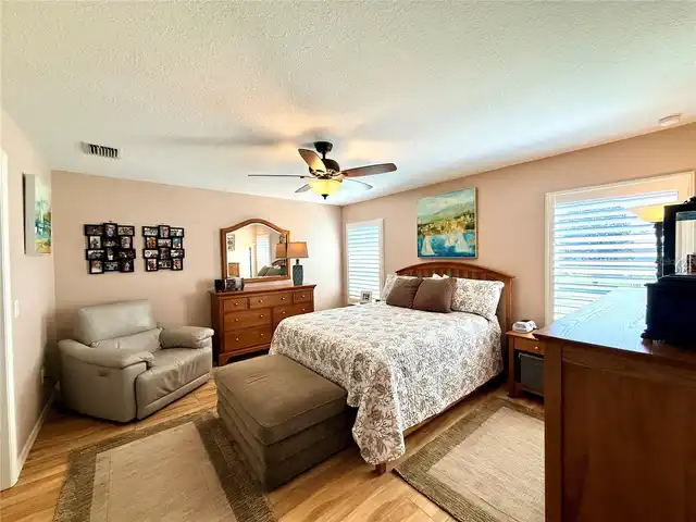 Listing Photo 24