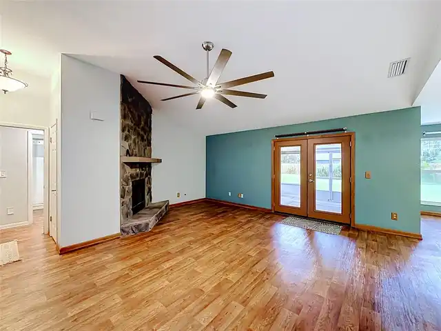 Listing Photo 7