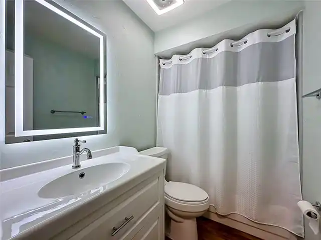Listing Photo 17